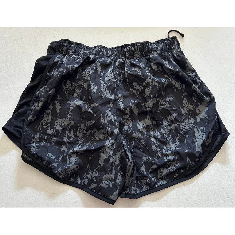Women’s Running Shorts Black Gray Print Size XS NWT